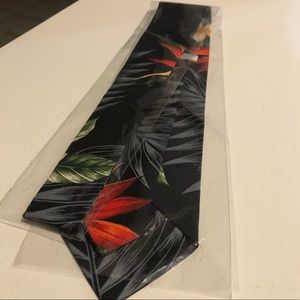 NWT Rainbow Gifts Hawaii Tie